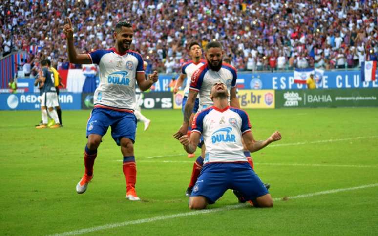 Gilberto comemora o seu gol na Arena Fonte Nova (Foto:  Romildo de Jesus/ Lancepress!)