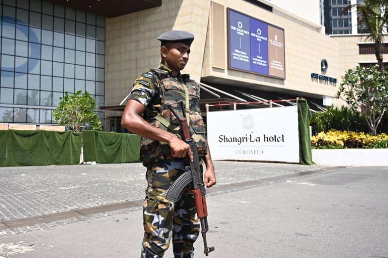 O hotel Shangri-La, um dos atingidos nos ataques, teve hóspedes e funcionários entre as vítimas