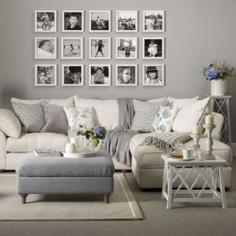 2 – Quadro de fotos compõe a decoração da sala de estar. Fonte: Pinterest