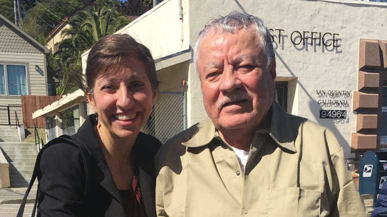 Cristina Bordé e Vicente Benavides, pouco antes do momento em que ele deixou a cadeia