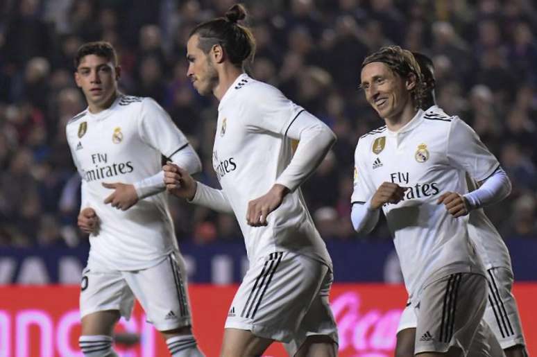 Bale segue sem espaço com Zidane (Foto: Jose Jordan / AFP)