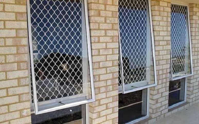 3- A tela de proteção para janela maxim-ar pode ser instalada nos banheiros, salas ou quartos. Fonte: Arquidicas