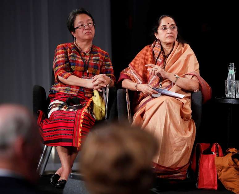 Vicky Taulo-Corpuz (à esquerda), relatora especial da ONU para os Direitos dos Povos Indígenas, em evento em Oslo 
19/06/2017
NTB Scanpix/Lise Aserud/via REUTERS