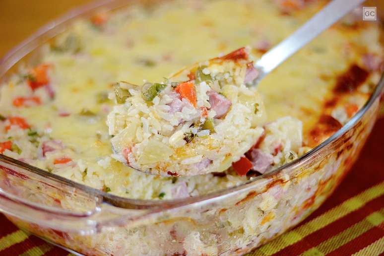 Arroz de forno cremoso gratinado com legumes