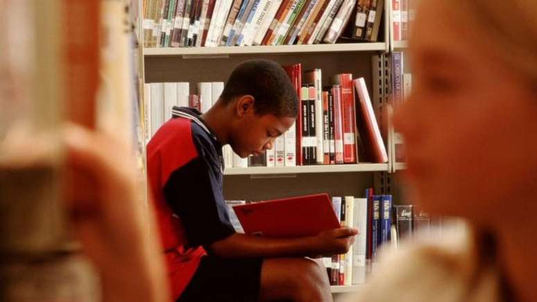 Pesquisa sugere que processamento de informa&ccedil;&otilde;es ainda &eacute; melhor na leitura em papel do que digital, embora isso possa mudar