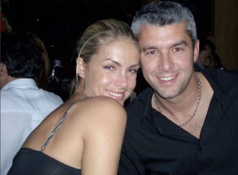 Ana Hickmann e Alexandre Correia, com quem está há 21 anos 