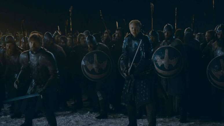 Jaime Lannister (Nikolaj Coster Waldau) e Brienne de Tarth (Gwendoline Christie) em cena do terceiro episódio da última temporada de 'Game of Thrones'