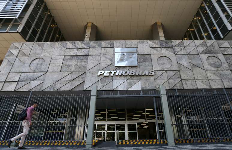 Prédio da Petrobras no centro do Rio de Janeiro
05/12/2018
REUTERS/Sergio Moraes