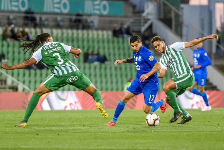 Porto fez um bom primeiro tempo, mas não repetiu o desempenho na etapa final (Divulgação)