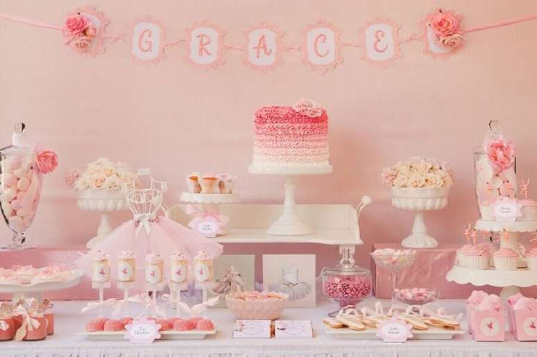 22. Tons de rosa s&atilde;o predominante na decora&ccedil;&atilde;o festa bailarina &ndash; Foto: Pinosy