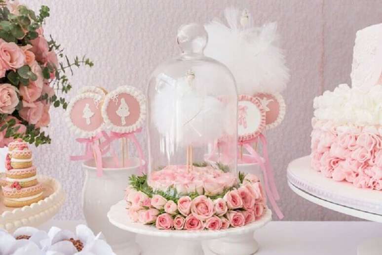 43. Invista em detalhes bem delicados para compor a decora&ccedil;&atilde;o festa bailarina &ndash; Foto: O mundo das festas infantis