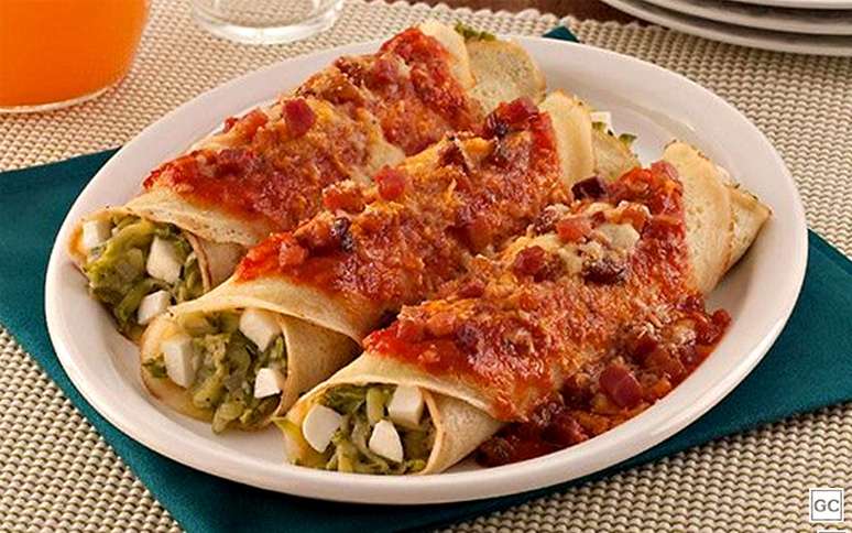 5 -&nbsp;Panqueca de abobrinha com queijo - 
Ela pode virar recheio de panqueca! Este recheio &eacute; supersimples! - 

