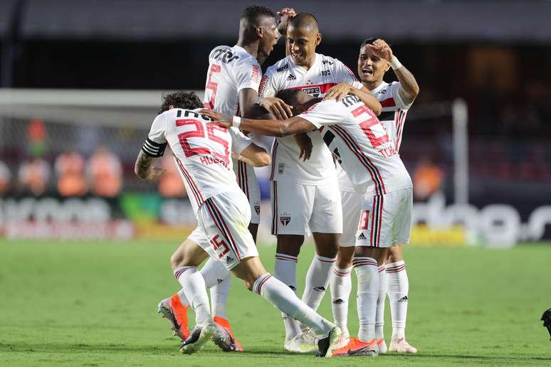 Comemoração do gol de Hudson, do São Paulo em partida contra o Botafogo, válida pela 1ª Rodada do Campeonato Brasileiro, no Estádio do Morumbi