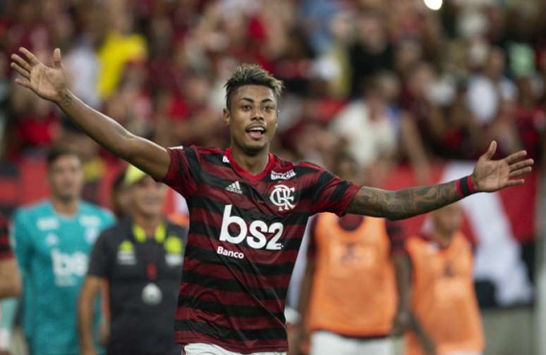 Bruno Henrique rendeu e fez dois gols (Foto: Celso Pupo/Fotoarena)
