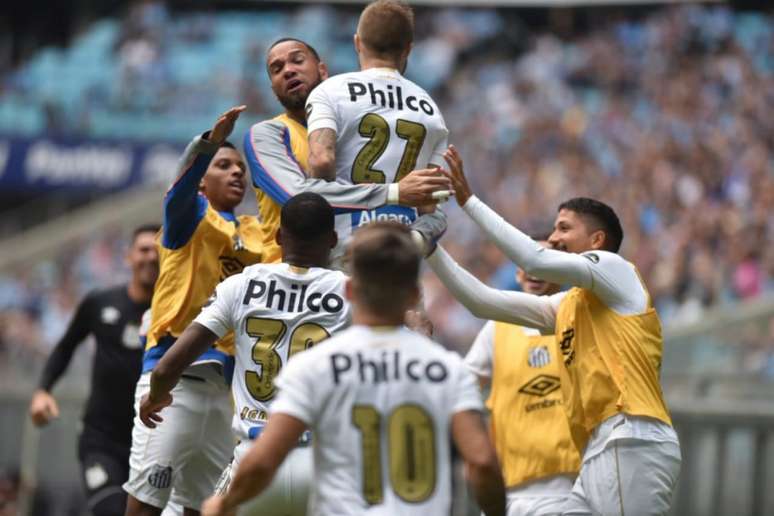 Gol de Sasha logo no início deu tranquilidade para o Santos vencer o Grêmio, neste domingo (Divulgação/Twitter)