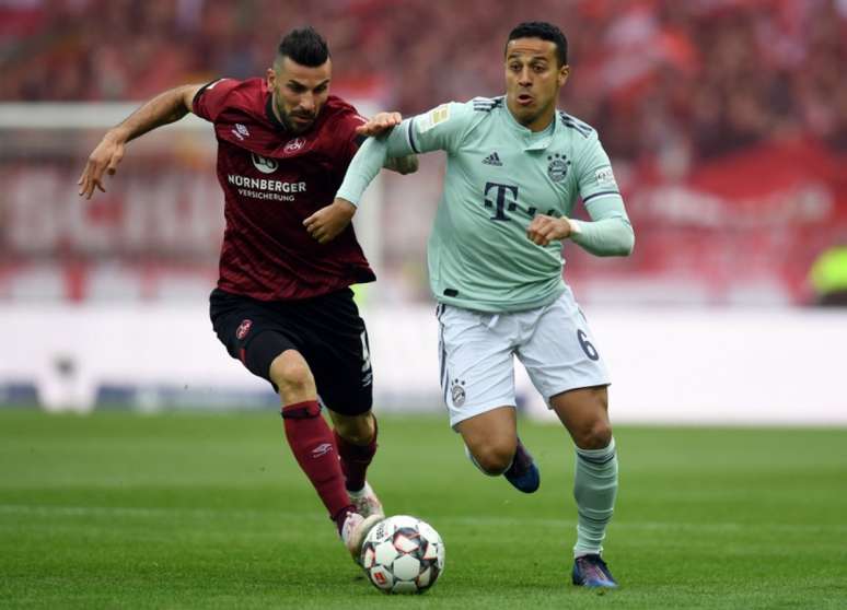 Bayern de Munique perdeu a oportunidade de abrir quatro pontos de vantagem sobre o Dortmund (AFP)