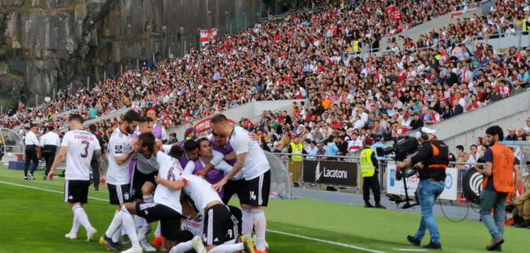 Benfica abriu dois pontos de vantagem sobre o Porto (Foto: Reprodução)