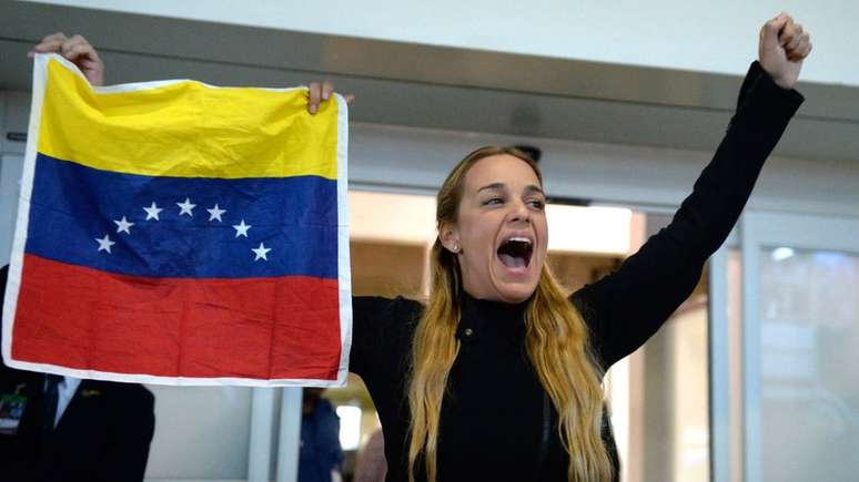 Enquanto López esteve preso, Lilian Tintori, sua esposa, fez campanha em seu nome