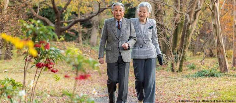 Akihito e Michiko: novo tipo de casal imperial