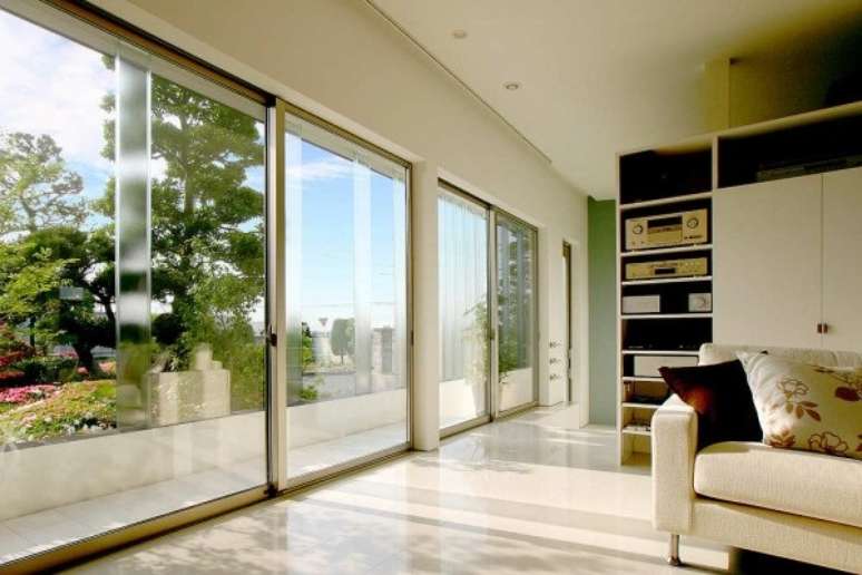 38- A cortina de vidro é uma das opções mais utilizadas para projetos de fechamento. Fonte: Studio Green Blue