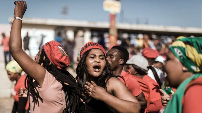 Na África do Sul, os trabalhadores participaram de um comício ao norte da cidade de Durban, organizado pelo maior sindicato do país.