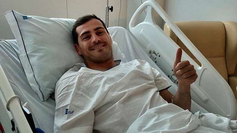 Após enfartar, Casillas está bem, mas sem previsão de retorno aos gramados.