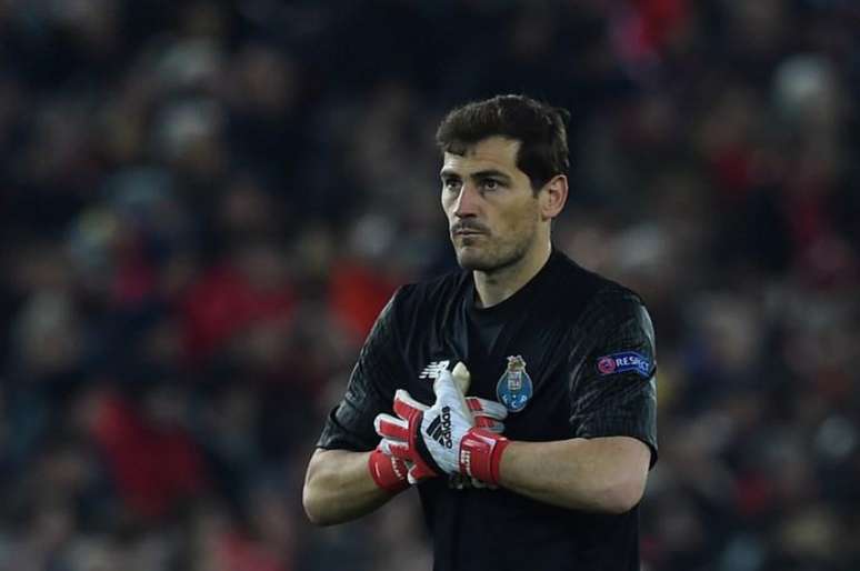 Querido entre os jogadores, Casillas foi homenageado por personalidades (Foto: Pual Ellis / AFP)