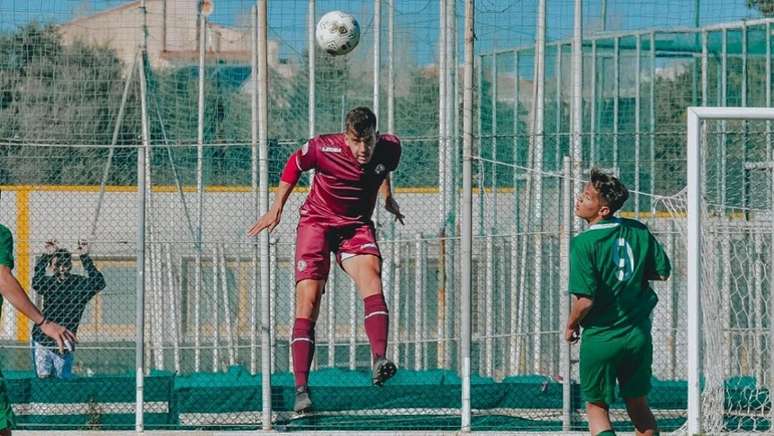 Marcello Deverlan, do Livorno, foi revelado nas categorias de base do Corinthians (Foto: Divulgação/Livorno)