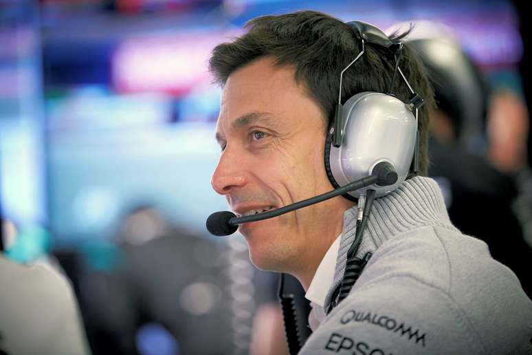 “Ferrari é incapaz de replicar o ritmo de qualificação”, diz Wolff