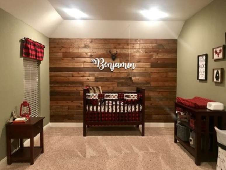 42 – Decoração de quarto simples de bebê ao estilo rústico. Fonte CraftRiver