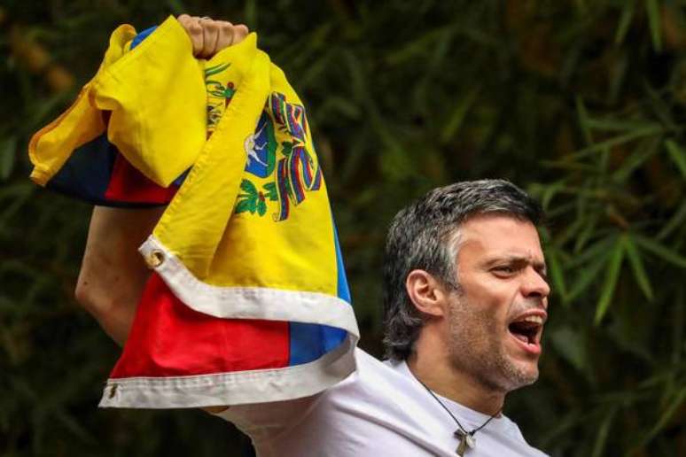 Leopoldo López escapou de prisão domiciliar e está na Embaixada da Espanha em Caracas