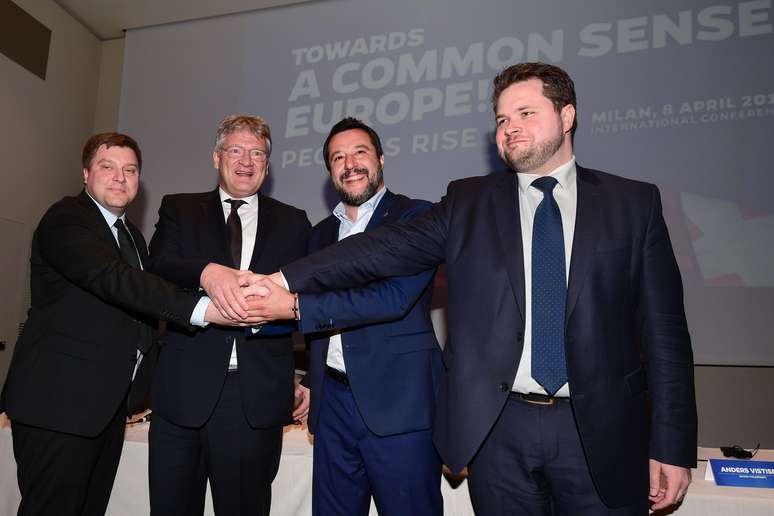 Italiano Matteo Salvini (2º da direita para a esquerda na foto), lançou uma aliança de partidos nacionalistas e de extrema direita de olho nas próprimas eleições para o Parlamento Europeu