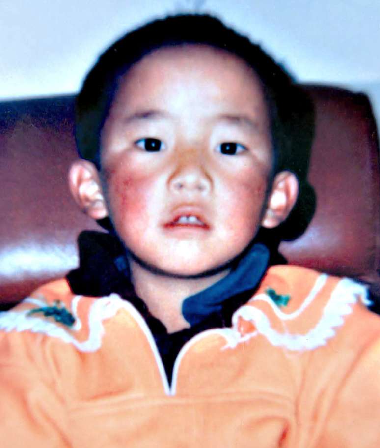 Esta é a única foto pública de Gedhun Choekyi Nyima, ainda quando criança e antes de ter sido levado pelos chineses