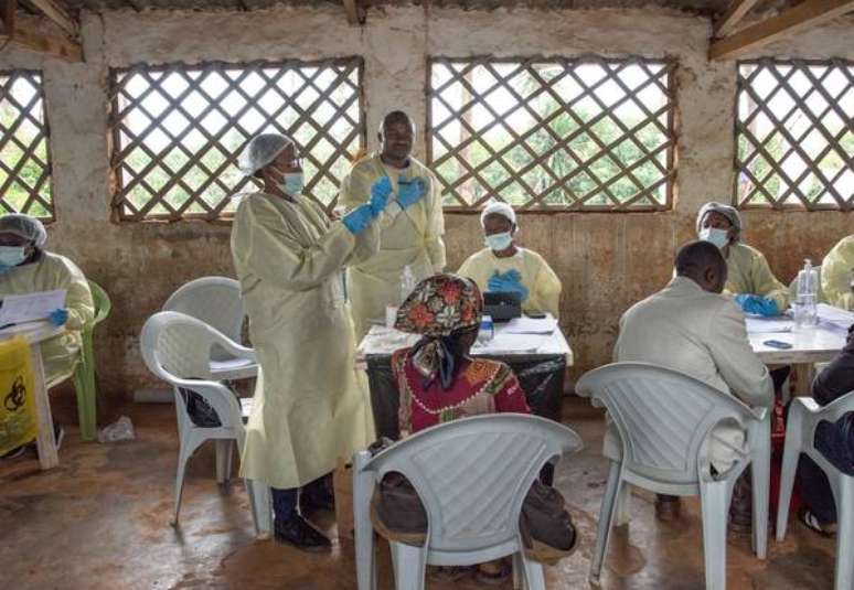 Atendimento a vítimas de ebola na República Democrática do Congo