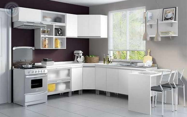 17- A cortina para cozinha tipo persiana controla a luminosidade do ambiente. Fonte: Madeira e Madeira