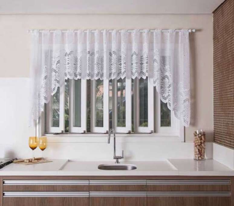 9- A cortina para cozinha pode ter apenas a função decorativa. Fonte: Pinterest