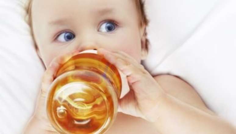 Bebê morre após beber suco com mel