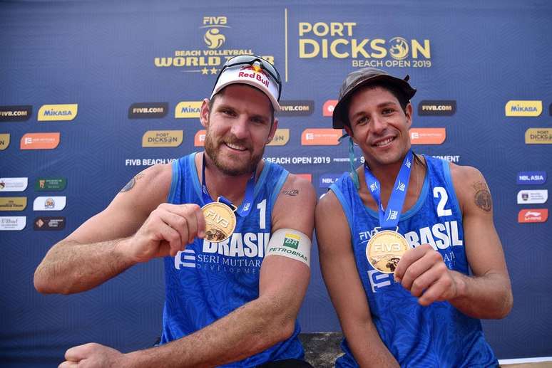 Alison e Álvaro Filho conquistam a etapa de Kuala Lumpur do Circuito Mundial de Vôlei de Praia.