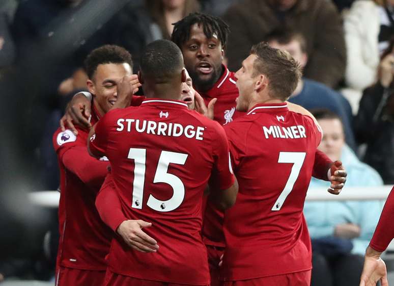 Liverpool vence por 3 a 2 o Newcastle e aguarda jogo entre Manchester City e Leicester para ver qual será sua posição ao fim da 37ª rodada do Campeonato Inglês