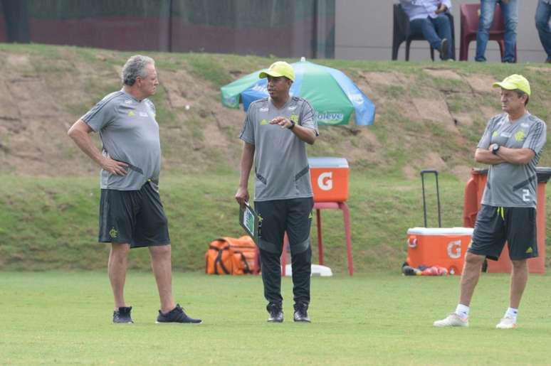 Abel Braga está pressionado no Flamengo (Foto: Alexandre Vidal/Flamengo)