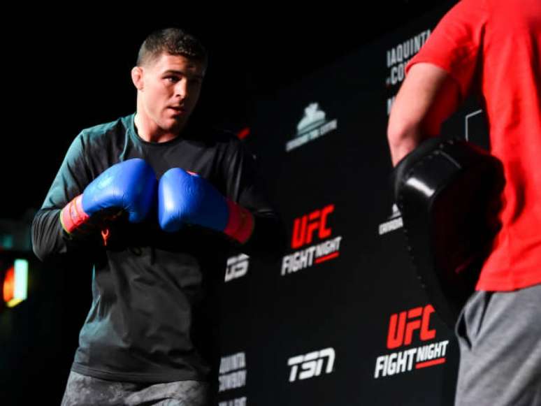 Al Iaquinta tem leve favoritismo para confronto diante de Donald Cerrone no UFC Ottawa (Foto: Getty Images)