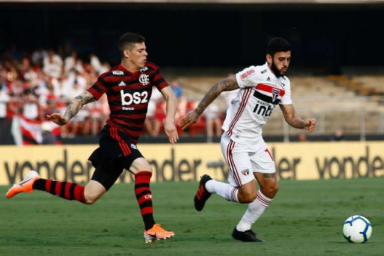 Ronaldo teve boa atuação no meio de campo do Flamengo (Foto: Luis Moura / WPP)