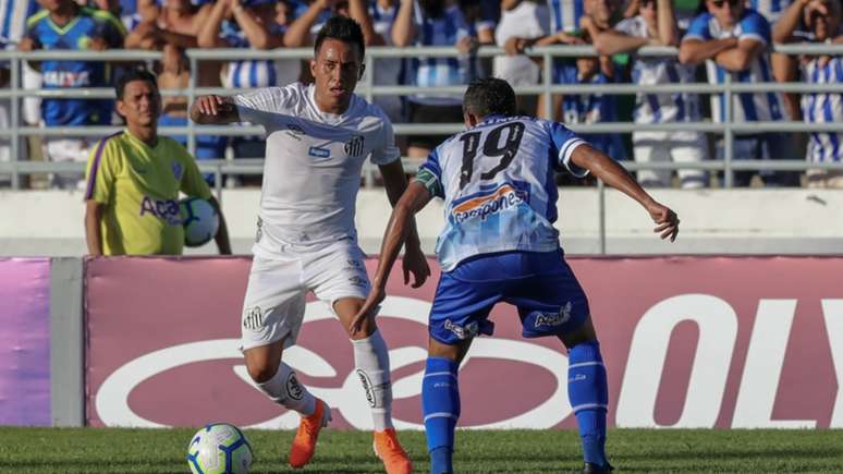 Cueva recebe nova chance no time do Sampaoli, mas volta a desperdiçar (Foto: Carlos Ezequiel Vannoni/Eleven)