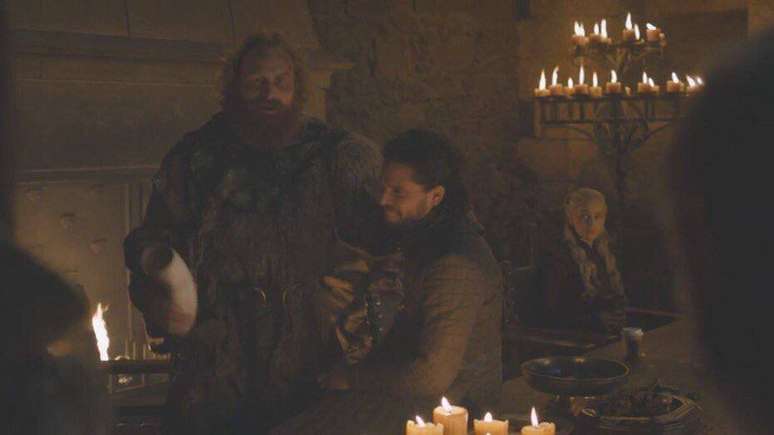 Fãs afirmam que há copo de café da rede Starbucks em episódio de 'Game of Thrones'