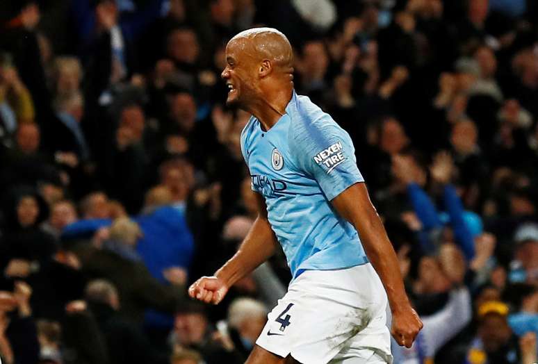 Vincent Kompany, do Manchester City, comemora gol marcado contra o Leicester City pelo Campeonato Ingl&ecirc;s
06/05/2019 Action Images via Reuters/Jason Cairnduff 