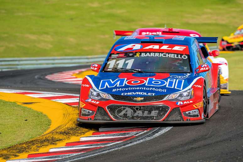 No Velo Città, Barrichello conquista mais um pódio e segue na briga pela liderança da Stock Car