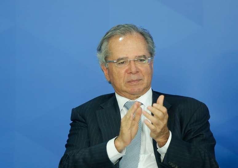 O ministro da Economia, Paulo Guedes, durante solenidade de assinatura da medida provisória (MP) da &#034;liberdade econômica&#034; - como é chamada pelo governo -, no Palácio do Planalto (DF), em Brasília, nesta terça-feira (30). A MP altera legislações sobre pequenos negócios e startups. O Congresso Nacional tem até 120 dias para aprovar o texto.