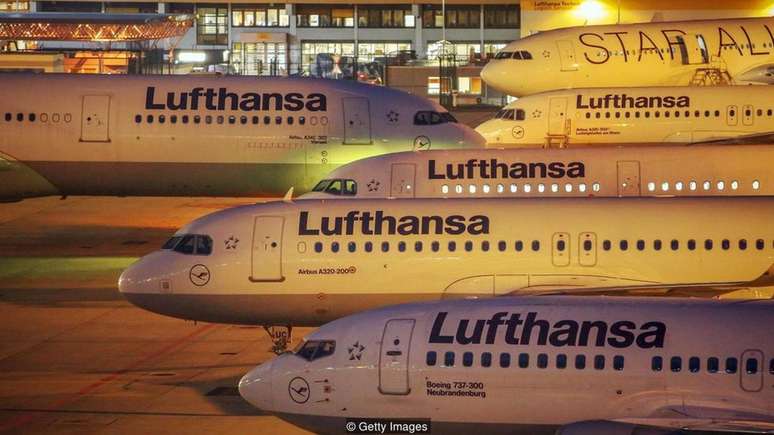 A Lufthansa est&aacute; processando um passageiro que abandonou o voo durante uma conex&atilde;o