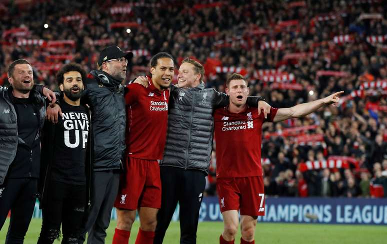 Salah e Origi marcam, Liverpool bate o Tottenham e é campeão da