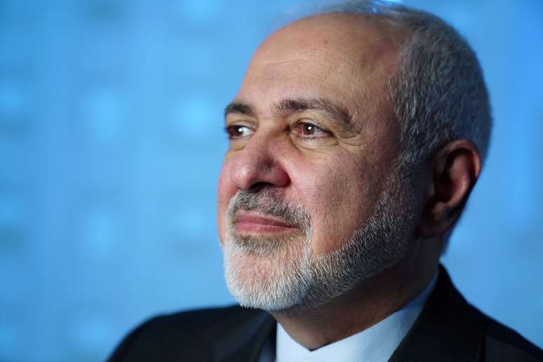 Ministro das Relações Exteriores do Irã, Javad Zarif, posa para foto após entrevista para a Reuters em Nova York
24/04/2019 REUTERS/Carlo Allegri